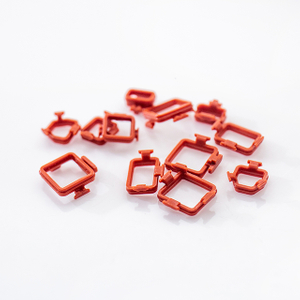 Striscia di tenuta a orecchio per connettore